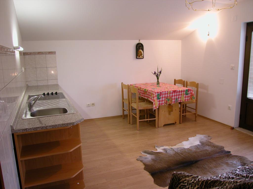 Turisticna Kmetija Siroko Villa Tolmin Szoba fotó
